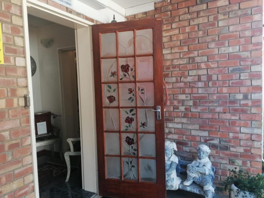 9 Bedroom Property for Sale in West End Northern Cape